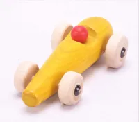 voiture en bois jaune formule 1